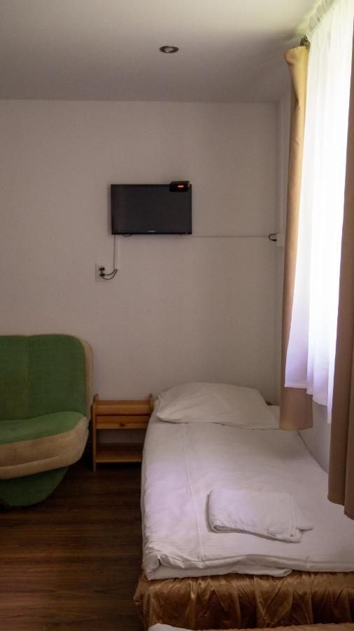 Hotel Galeria Prl à Borne Sulinowo Extérieur photo